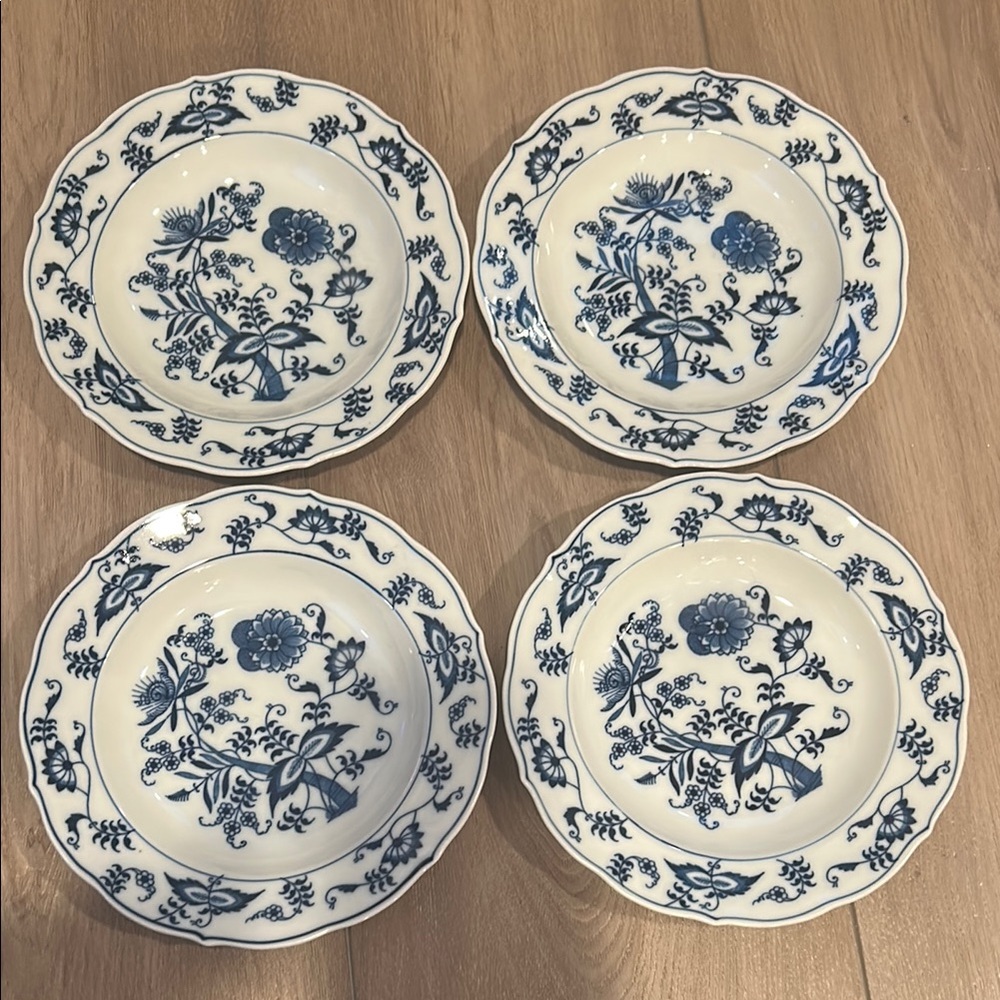 Set of Four Blue Danube with Vintage banner backstamp